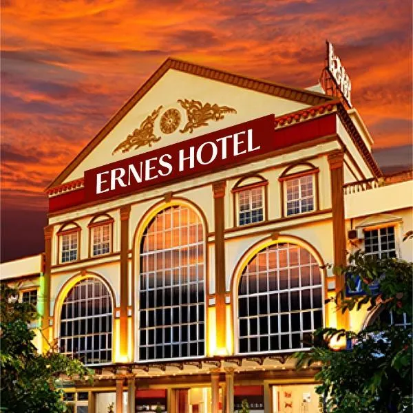 ERNES Hotel Bandar Perda, hotel en Kampong Permatang Batu