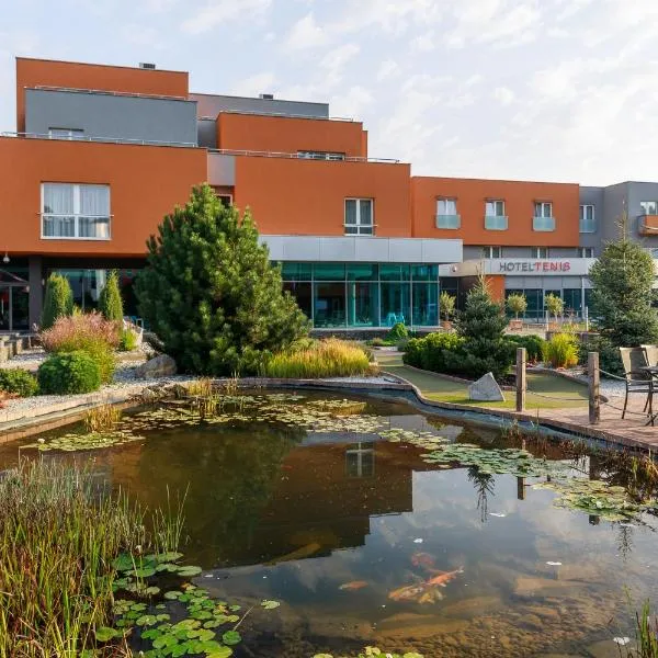 Hotel TENIS, hotel in Zvolen
