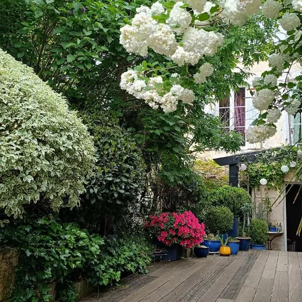 Buky Palace, hotel in Pons