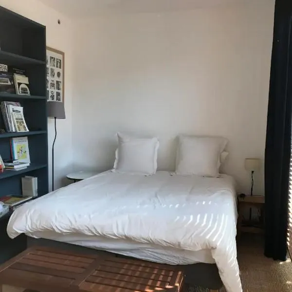 Studio calme idéal pour déplacement professionnel, dans une maison, hotel v destinácii Sceaux