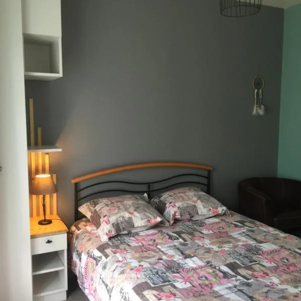 Les Patiences, hotel v destinaci Le Crestet