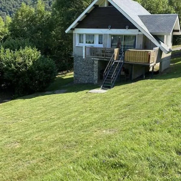 Chalet au cœur de la montagne jacuzzi privé, hotel in Sainte-Marie-de-Campan