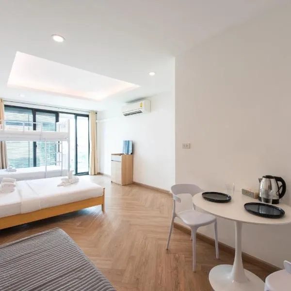 Forfam at Ekkamai, Hotel in Khlong Toei