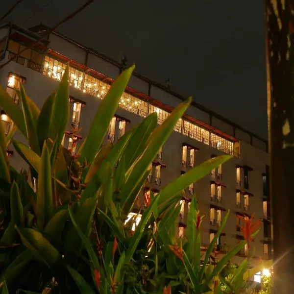 Meotel Purwokerto, hotel v mestu Purwokerto