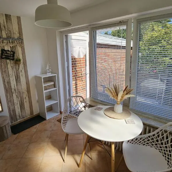 Lust auf Meer - Appartement Ferienwohnung Terrasse kleine Hunde willkommen Nähe Nordsee, hotel u gradu Kukshafen