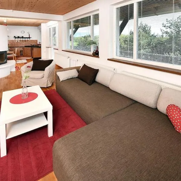 Priestranný, svetlý apartmán, hotel v destinaci Podtureň