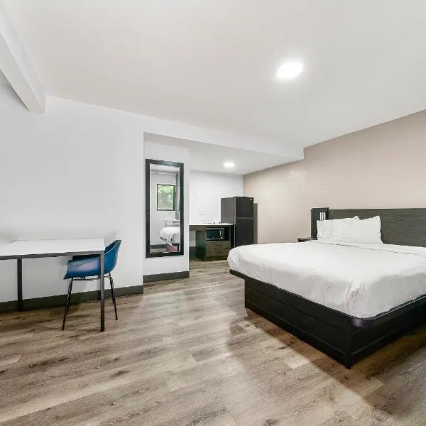 Southern Suites Carrollton, hotel in Carrollton