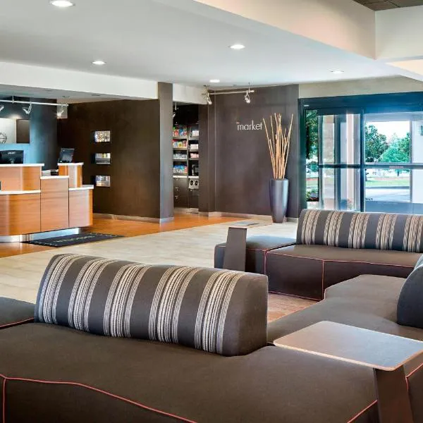 Courtyard by Marriott Dallas Arlington Entertainment District、アーリントンのホテル