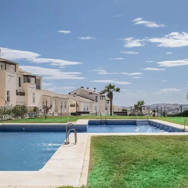 Relaxation, GOLF & BEACH, hotel in Caleta De Velez