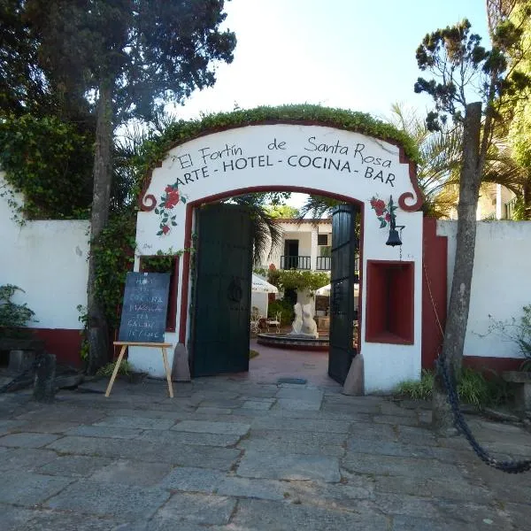 Fortin de Santa Rosa, hotel a Atlántida