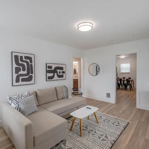 #StayinMyDistrict Zen Cottage Coos Bay, hotel a Coos Bay