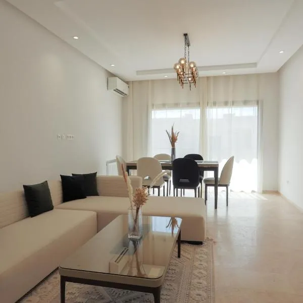 Bright and Cozy New 3 Bedrooms Apartment, hotel v destinaci Tunis
