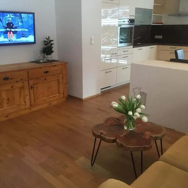 Haus Salner, hotel em Sautens