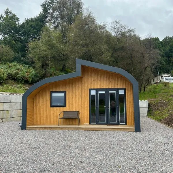 Croft 52 Cabins, hotel v destinaci Fort William