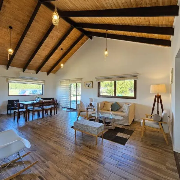 Casa en condominio de parcelas, hotel in Yumbel
