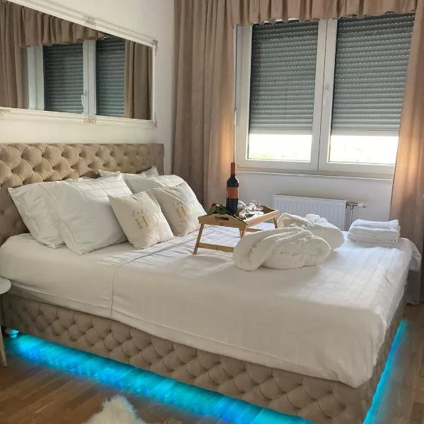 Apartman 10 Lux, khách sạn ở Novi Sad
