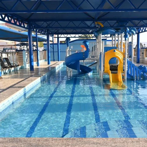 منتجع شاطئ العرب الرايس, Hotel in Rayyis