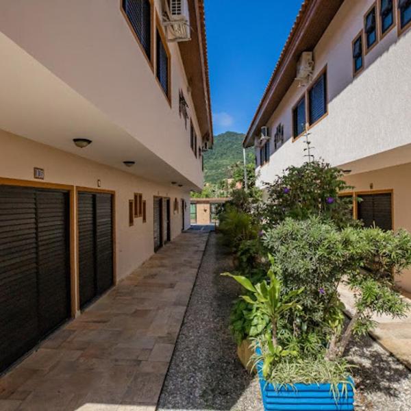 Apartamento 2 suítes com ar condicionado Maranduba