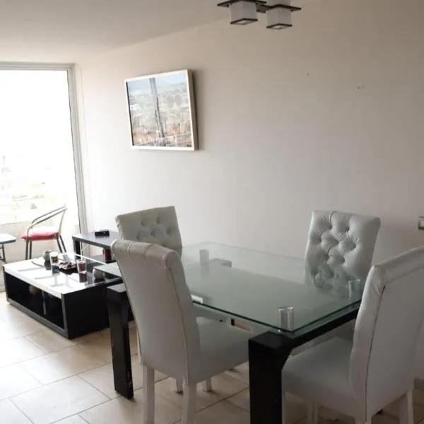 Departamento con 3 habitaciones para 4 personas playa la Herradura, hotel in Coquimbo