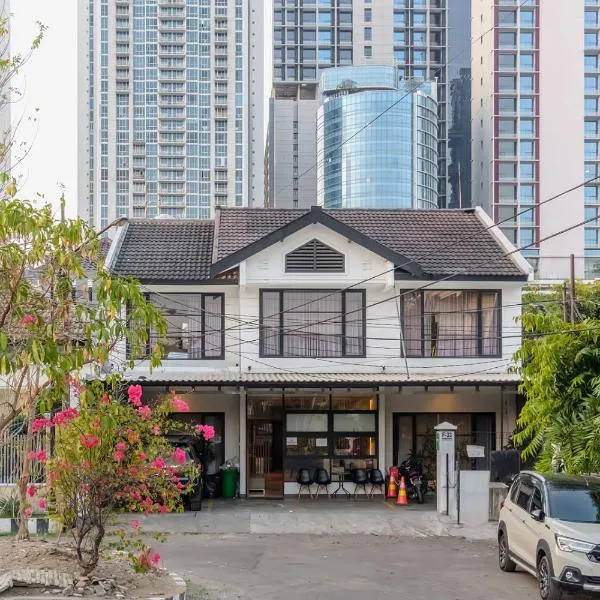 Mono Coliving Kencana, Surabaya, hotel di Gunungsan