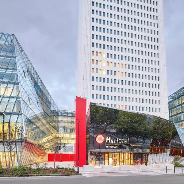 H4 Hotel Wyndham Paris Pleyel Resort – hotel w mieście Saint-Denis
