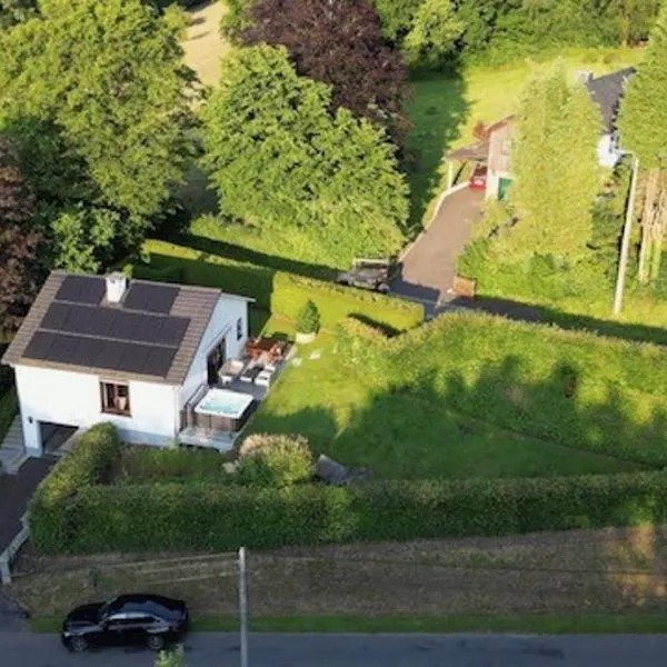 Le Petit Erezée, hotel v destinaci Érezée