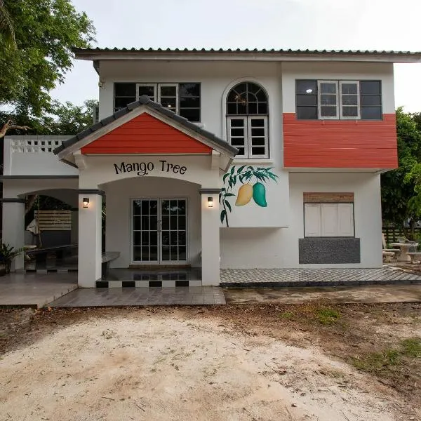 Mango tree อ่าวมะขามป้อม, hotel v destinácii Mae Pim