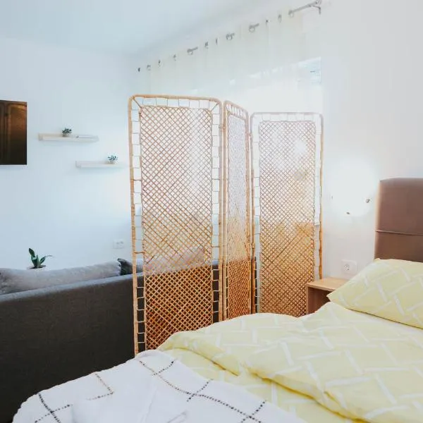 Studio apartman KaNa, hotel v destinaci Gospić