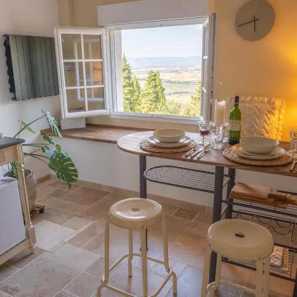 Les Deux Petits Pois – hotel w mieście Fanjeaux