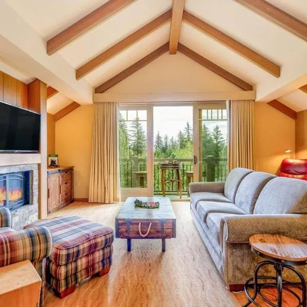 5036 Suncadia Lodge Penthouse with Full Kitchen & Balcony, hotel v destinaci Cle Elum