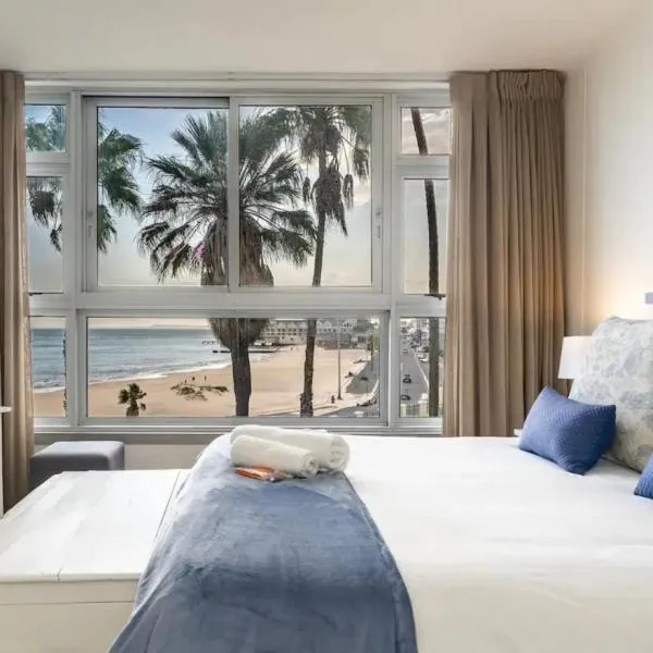 Elana Beachfront Condo, hotel in Strand