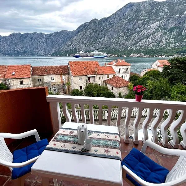 Boka Dream view Apartments, hotel in Prčanj