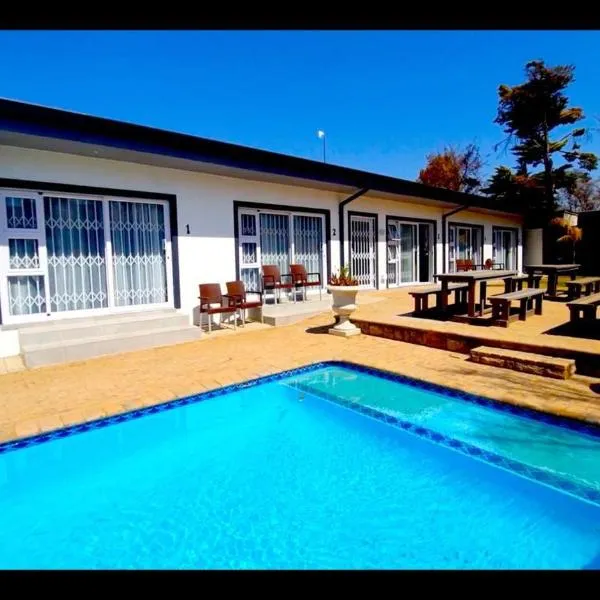 Riverbank Villas Guesthouse, hotel in Potchefstroom