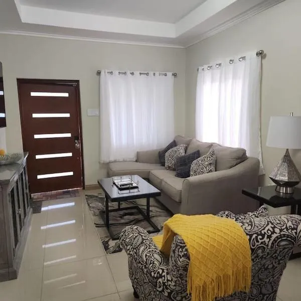 Experience Luxury & Serenity-Your Perfect Getaway, hotel in Ocho Rios