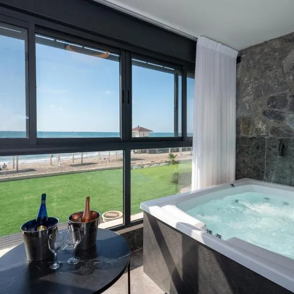 מבנים בים 77 Suites at sea, hotel v destinaci Haifa