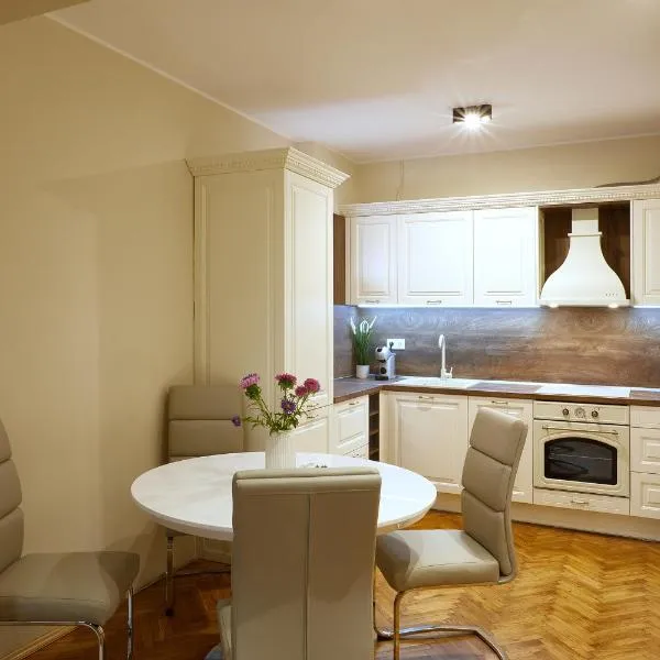 Central Apartment 2, hotel v Sofii