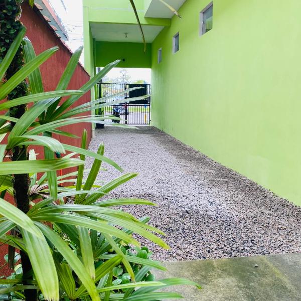 Chalé Beira mar - 50 metros da Praia da Maranduba com Ar Condicionado