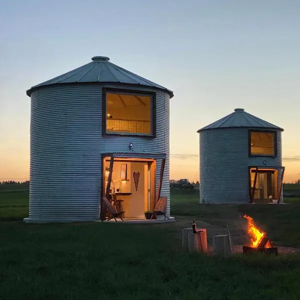 Clark Farm Silos - 5 Silo Mountain View Retreat, hotel v destinaci Kalispell