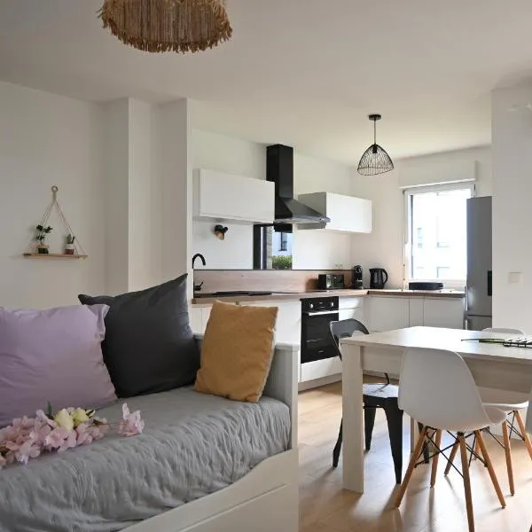 Appartement Spacieux et Moderne à 10 minutes du port de Vannes, hotel v destinácii Vannes