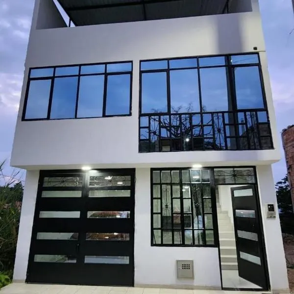 Casa en Mesitas para 16 personas, hotel in El Colegio