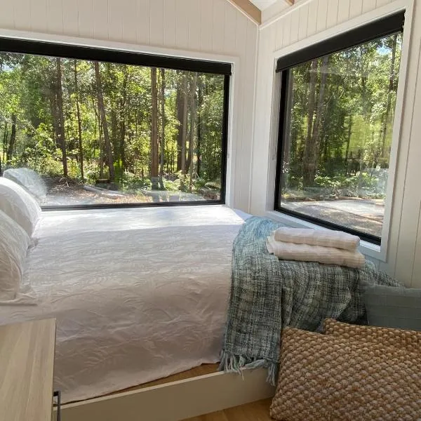'Chartreuse' Tiny Home on Green Valley Fingerlime Farm, hotel en Peachester
