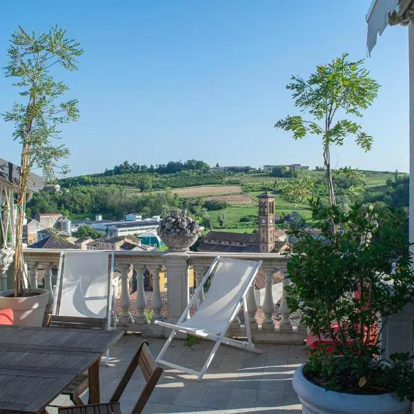 I Leoni Ruggenti Terrazza Incantata tra le Colline del Monferrato, hotel v destinaci Ottiglio