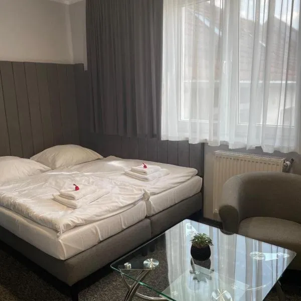 Strzelecka 1, hotel di Opole