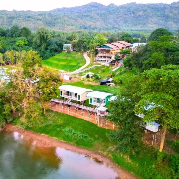 Yoko River Kwai Resort، فندق في ساي يوك