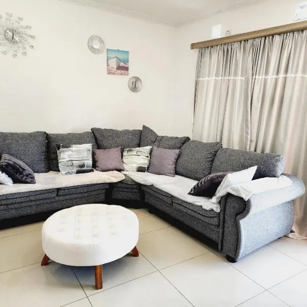 Stegor holiday home, hotel in Maun