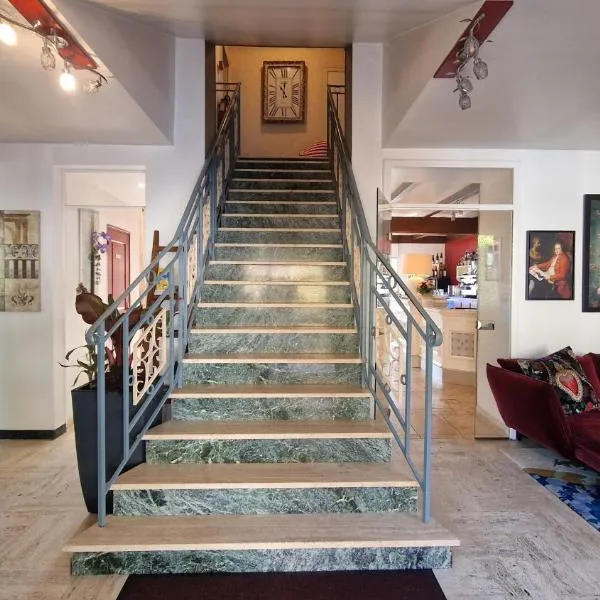 Hôtel Saint Jacques, hotel v destinácii Thorigné-sur-Dué