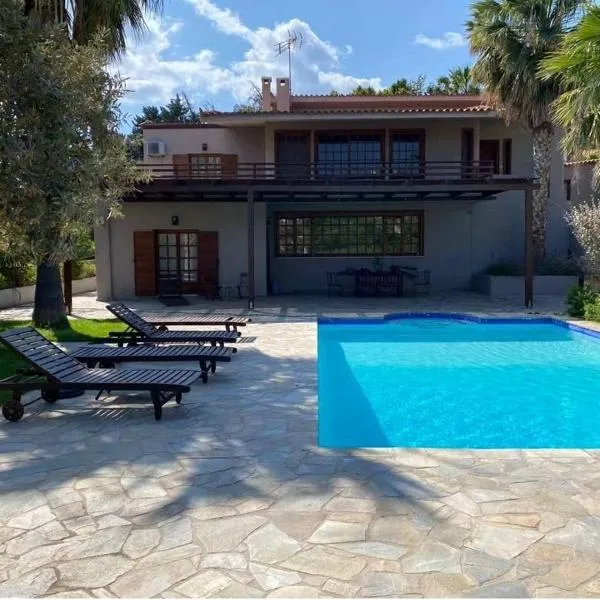 Villa G, ξενοδοχείο στην Ανάβυσσο