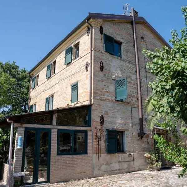 Villa vacanze floriana, hotel in SantʼAngelo in Lizzola