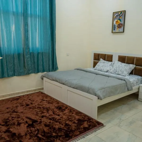 Family private Room, hotel v destinaci Al Mafrak
