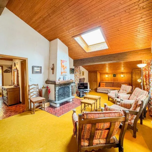 Cœur de Champéry, terrasse & près des remontées !, hotel v destinaci Champéry